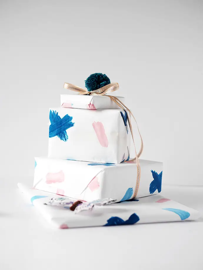 44-how-to-make-personalized-gift-wrapping-paper