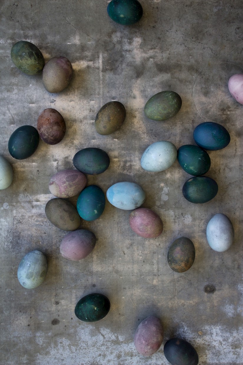 diy a jewel toned easter tablescape with designer david stark