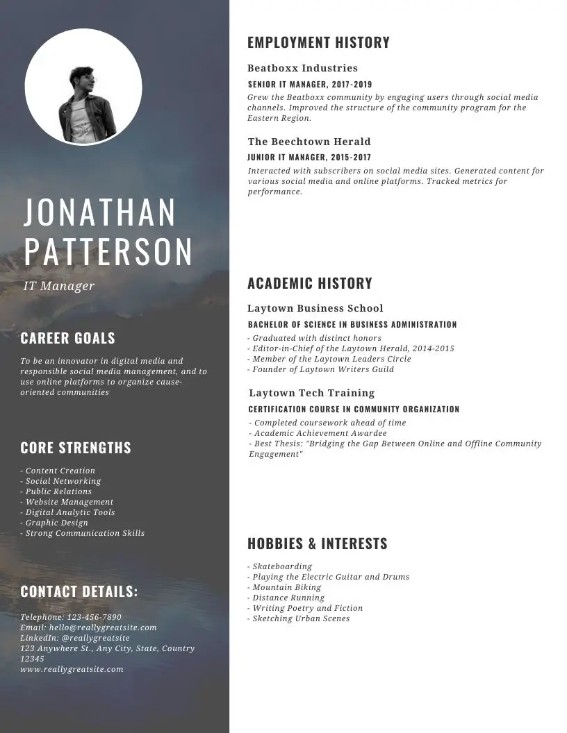 it manager canva two column resume