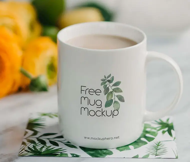 photoreaslitic free mug mockup psd