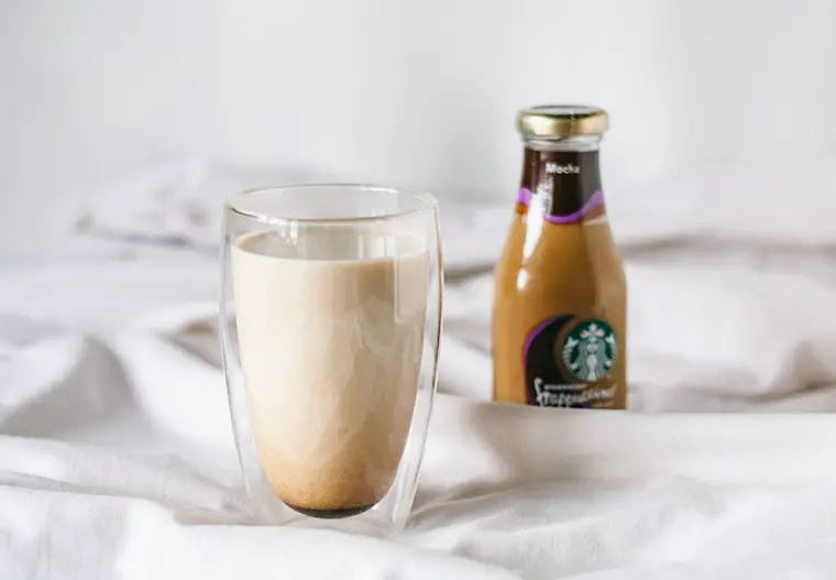 glass cup and starbucks frappuccino wallpaper