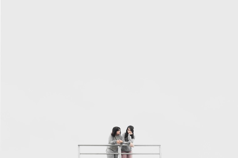 two women wallpaper